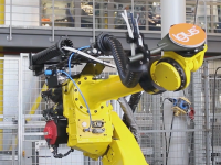 IGUS triflex cable carrier with 1.20