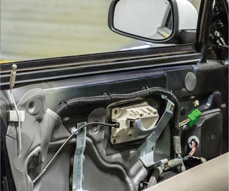 F6 Quiet braided sleeving in use in industrial setting