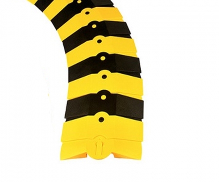Medium size black and yellow Sidewinder