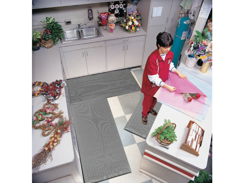 Notrax Comfort™ Ribbed AntiFatigue Mats And Rolls T42 Series